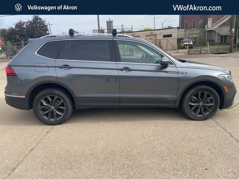 Used 2023 Volkswagen Tiguan SE w/ Panoramic Sunroof Package AWD/4WD image 1
