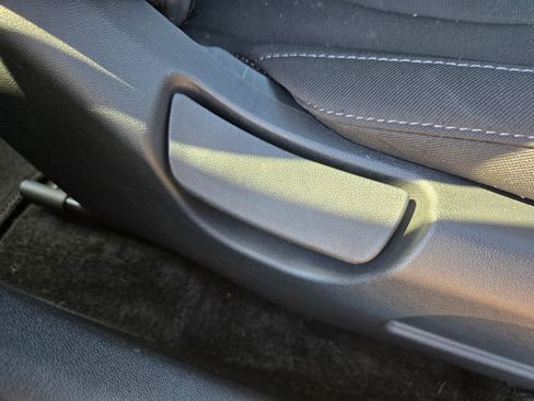 Used 2024 Hyundai Elantra SEL FWD image 25