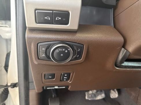 Used 2021 Ford F250 King Ranch w/ King Ranch Ultimate Package AWD/4WD image 17