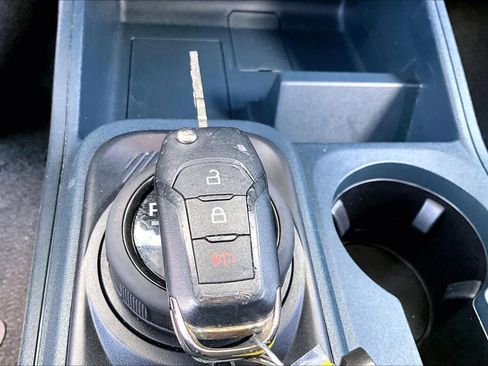 Used 2023 Ford Maverick XLT FWD image 15