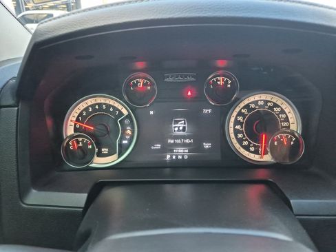 Used 2018 RAM 1500 Laramie image 24