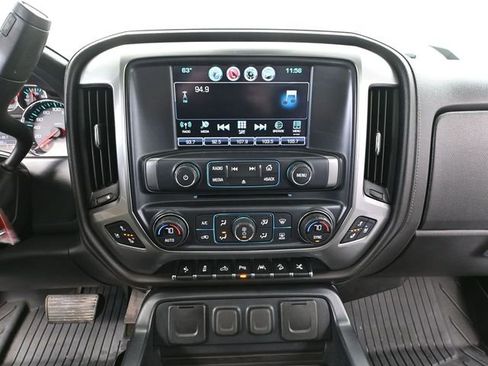 Used 2017 Chevrolet Silverado 1500 LTZ Z71 image 38