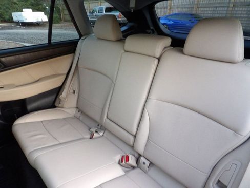 Used 2019 Subaru Outback 2.5i Limited w/ Popular Package #2 image 25