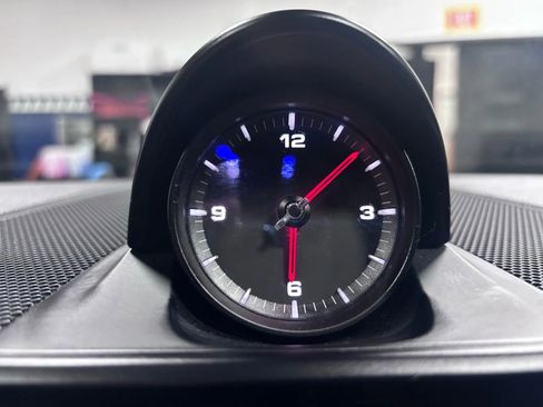 Used 2018 Porsche Panamera 4 image 28