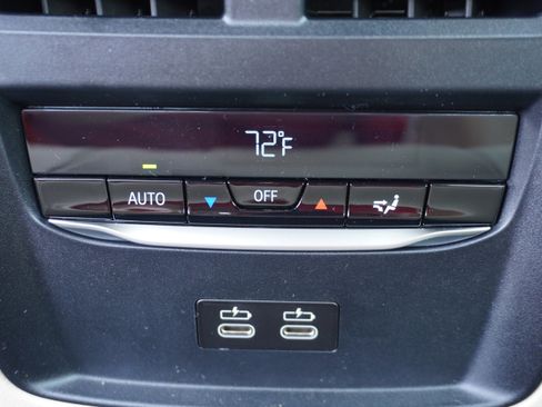 New 2025 BMW 330i Sedan w/ Premium Package image 25