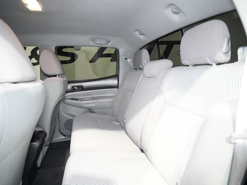 Used 2013 Toyota Tacoma PreRunner image 11