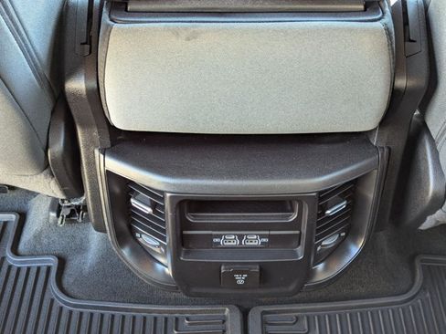Used 2022 RAM 1500 Big Horn AWD/4WD image 15