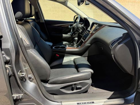 Used 2016 INFINITI Q50 Red Sport 400 AWD/4WD image 22