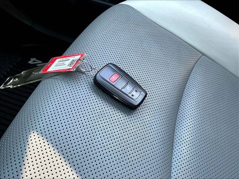Used 2019 Toyota RAV4 Limited w/ Limited Grade Weather Package AWD/4WD image 35