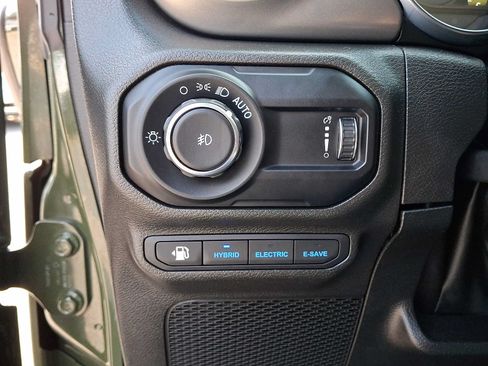Used 2023 Jeep Wrangler Unlimited w/ Cold Weather Group AWD/4WD image 24
