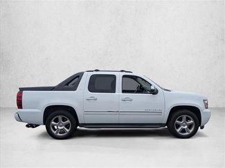 Used 2012 Chevrolet Avalanche LTZ RWD video 4