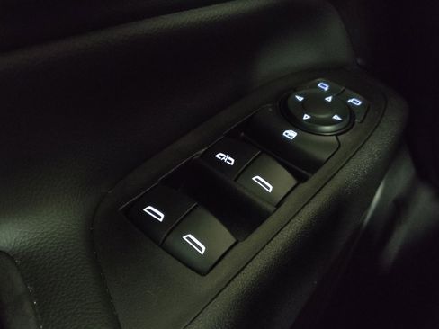 Used 2020 Chevrolet Equinox LT FWD image 27