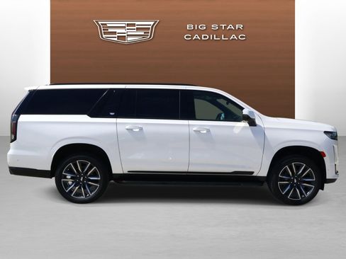 Used 2022 Cadillac Escalade ESV Sport w/ Touring Package AWD/4WD image 6