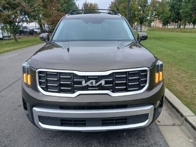 Certified 2024 Kia Telluride S w/ S Sunroof Package FWD image 7