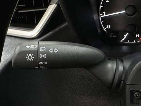 Used 2023 Toyota Corolla LE FWD image 32