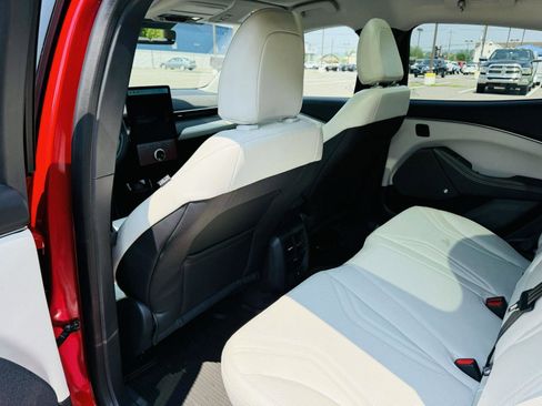 Used 2021 Ford Mustang Mach-E Premium image 32