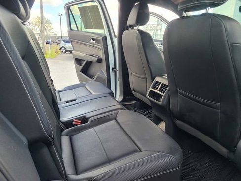 Used 2023 Volkswagen Atlas Cross Sport SE AWD/4WD image 22