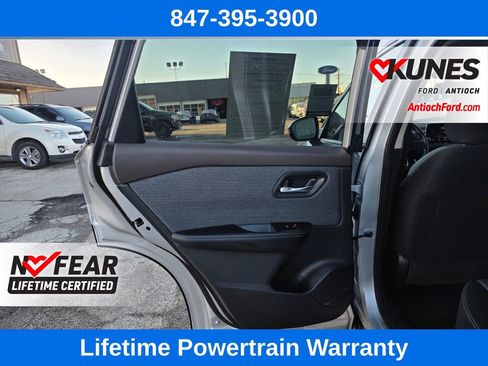 Used 2023 Nissan Rogue SV image 18