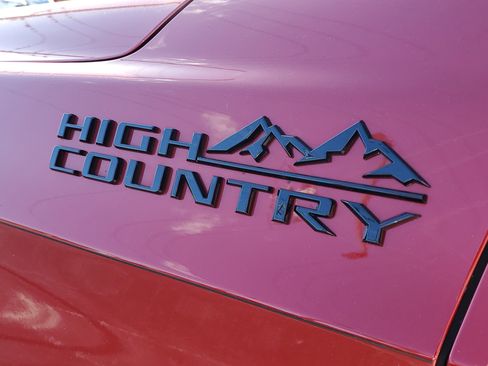 Used 2024 Chevrolet Tahoe High Country w/ Advanced Technology Package image 10