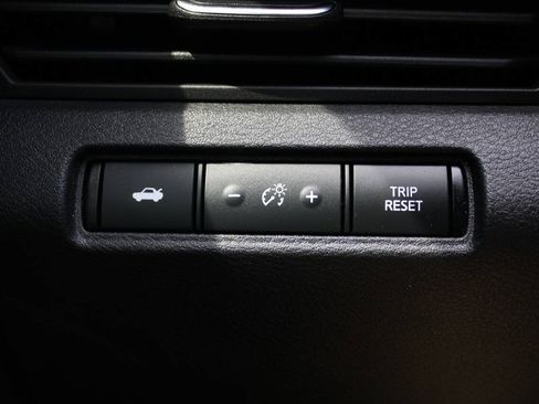 Used 2020 Nissan Altima 2.5 SR FWD image 39