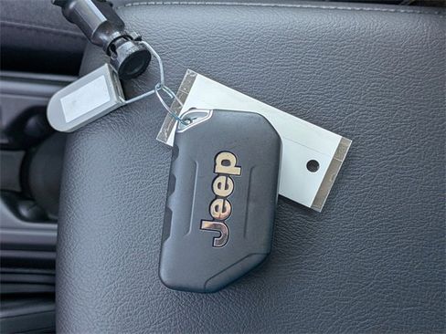 New 2025 Jeep Gladiator Sport image 33