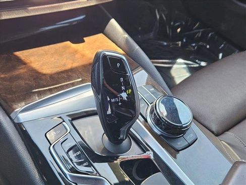 Used 2018 BMW 540i xDrive AWD/4WD image 14