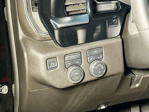 Used 2025 Chevrolet Silverado 1500 LT image 11