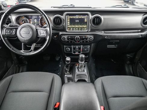 Used 2021 Jeep Gladiator Sport image 11