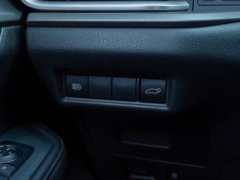 Used 2025 Toyota Grand Highlander AWD image 28