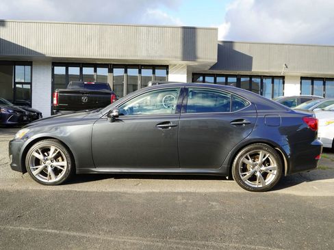 Used 2010 Lexus IS 250 image 2