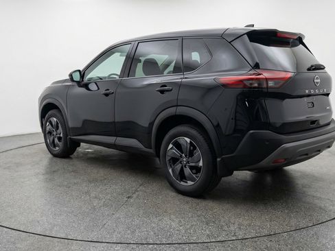 Used 2025 Nissan Rogue SV AWD/4WD image 6