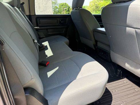 Used 2017 RAM 1500 Express w/ Express Value Package AWD/4WD image 32