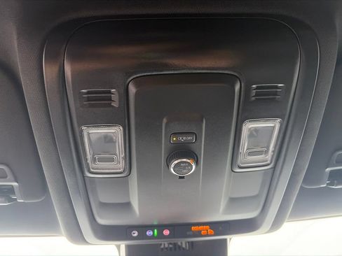 Used 2025 Chevrolet Tahoe LT AWD/4WD image 29