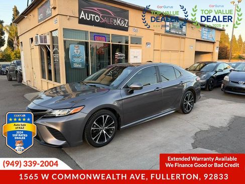 Used 2020 Toyota Camry SE image 10