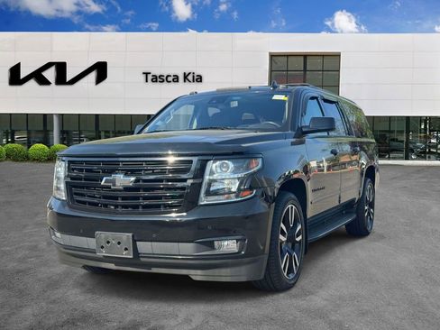 Used 2019 Chevrolet Suburban Premier AWD/4WD image 3