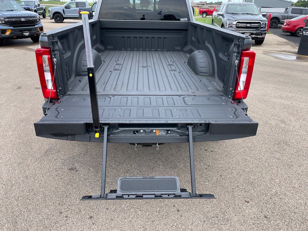 Used 2024 Ford F350 XL AWD/4WD image 31