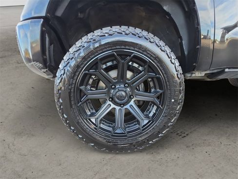 Used 2018 Toyota Tundra Platinum image 14