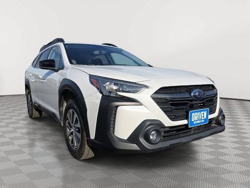 Used 2024 Subaru Outback Premium w/ Popular Package #1A AWD/4WD image 3