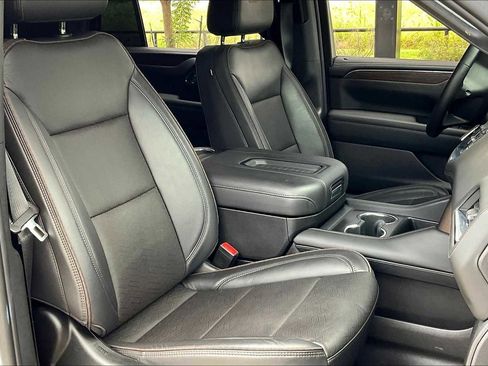 Used 2023 Chevrolet Tahoe High Country w/ Premium Package 2 image 16