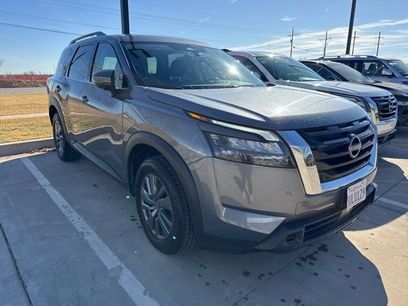 Certified 2024 Nissan Pathfinder SV