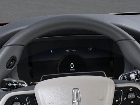 New 2026 Lincoln Corsair Premiere image 13