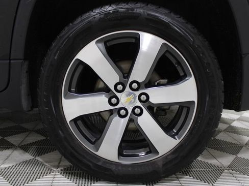 Used 2020 Chevrolet Traverse LT w/ LT Premium Package image 49