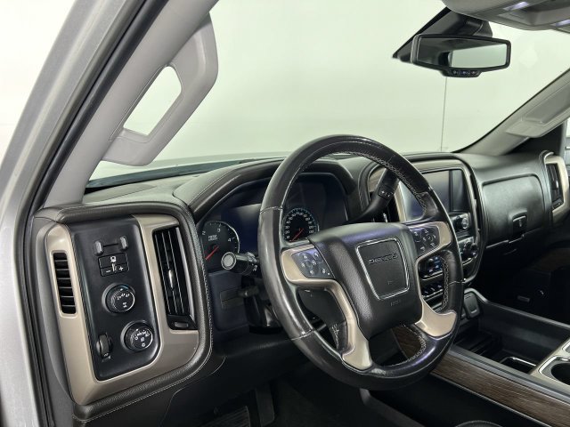 Used 2018 GMC Sierra 2500 Denali w/ Duramax Plus Package AWD/4WD image 10