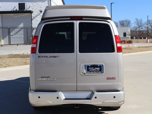 Used 2020 GMC Savana 2500 Extended w/ Enhanced Convenience Package image 9