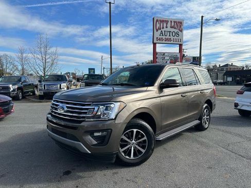 Used 2019 Ford Expedition XLT w/ Equipment Group 202A image 2