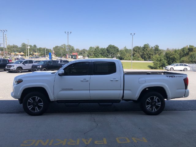 Used 2018 Toyota Tacoma TRD Sport RWD image 5