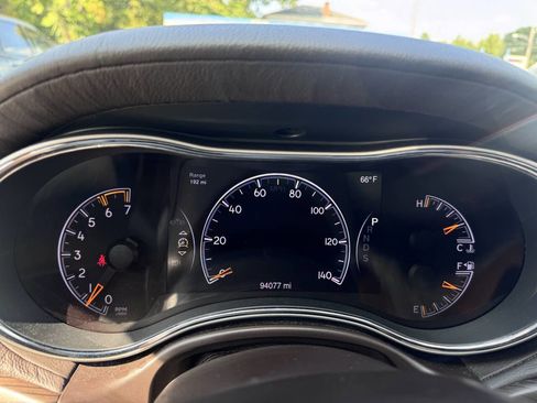 Used 2015 Jeep Grand Cherokee Overland w/ Advanced Technology Group image 25