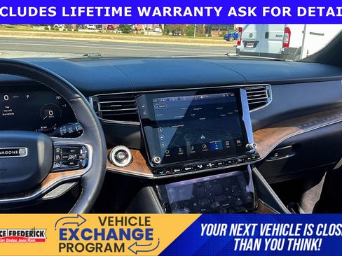 Used 2024 Jeep Grand Wagoneer L 4WD image 6