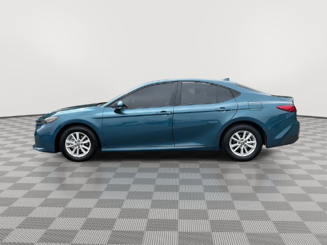 Used 2026 Toyota Camry LE FWD image 6