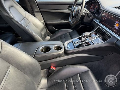 Used 2022 Porsche Panamera 4S w/ Premium Package AWD/4WD image 16